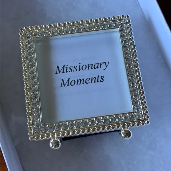 Rhinestone frame. - Picture 2 of 4